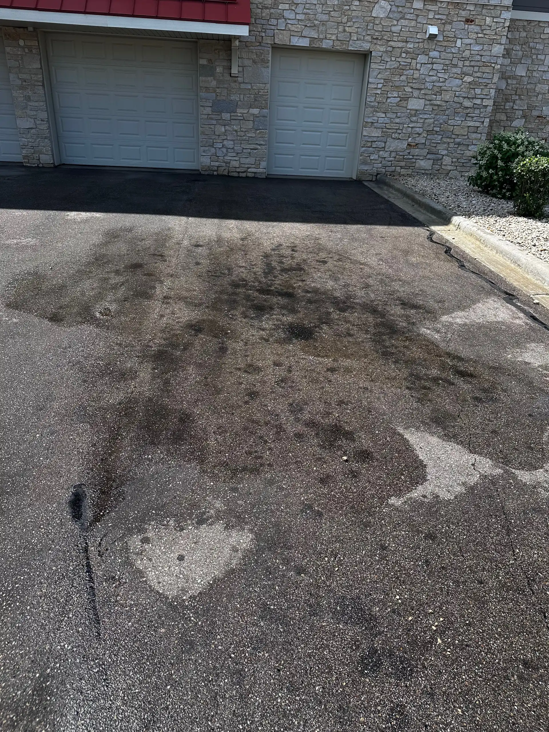 Oil Stains Garage Floor Removal | Madison WI Guide
